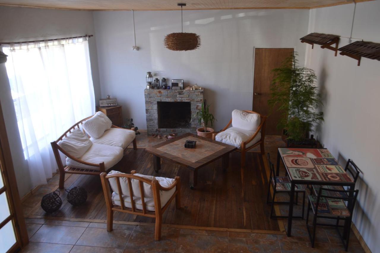 Hostal Y Cabanas Vientos Del Sur Puerto Ingeniero Ibanez Esterno foto